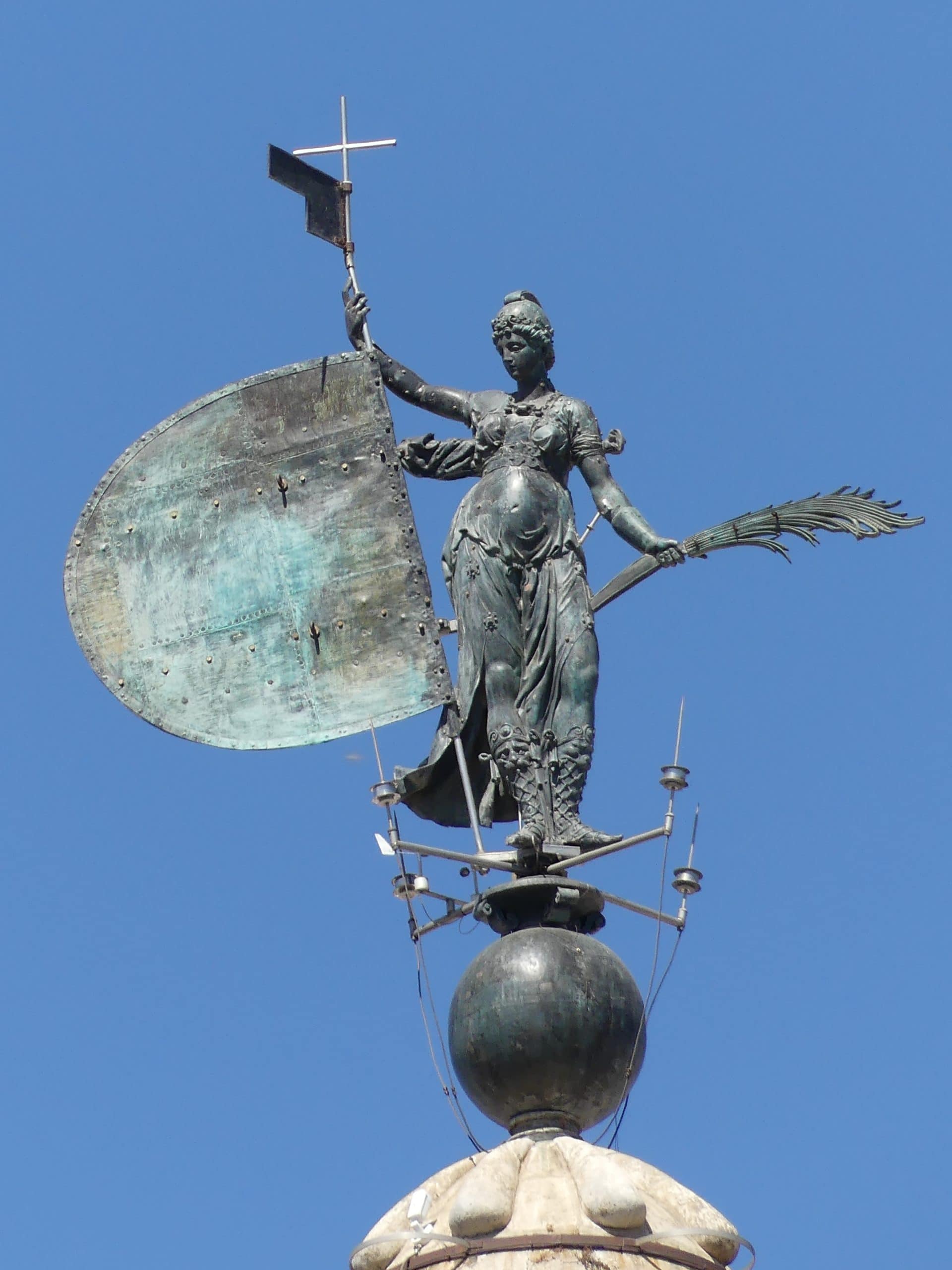 Giraldillo: Historia y origen del símbolo de la ciudad.